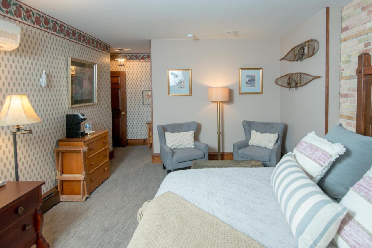 At Cedar Crossing 3*